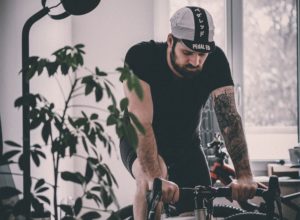 Allenamento sui rulli bici da corsa