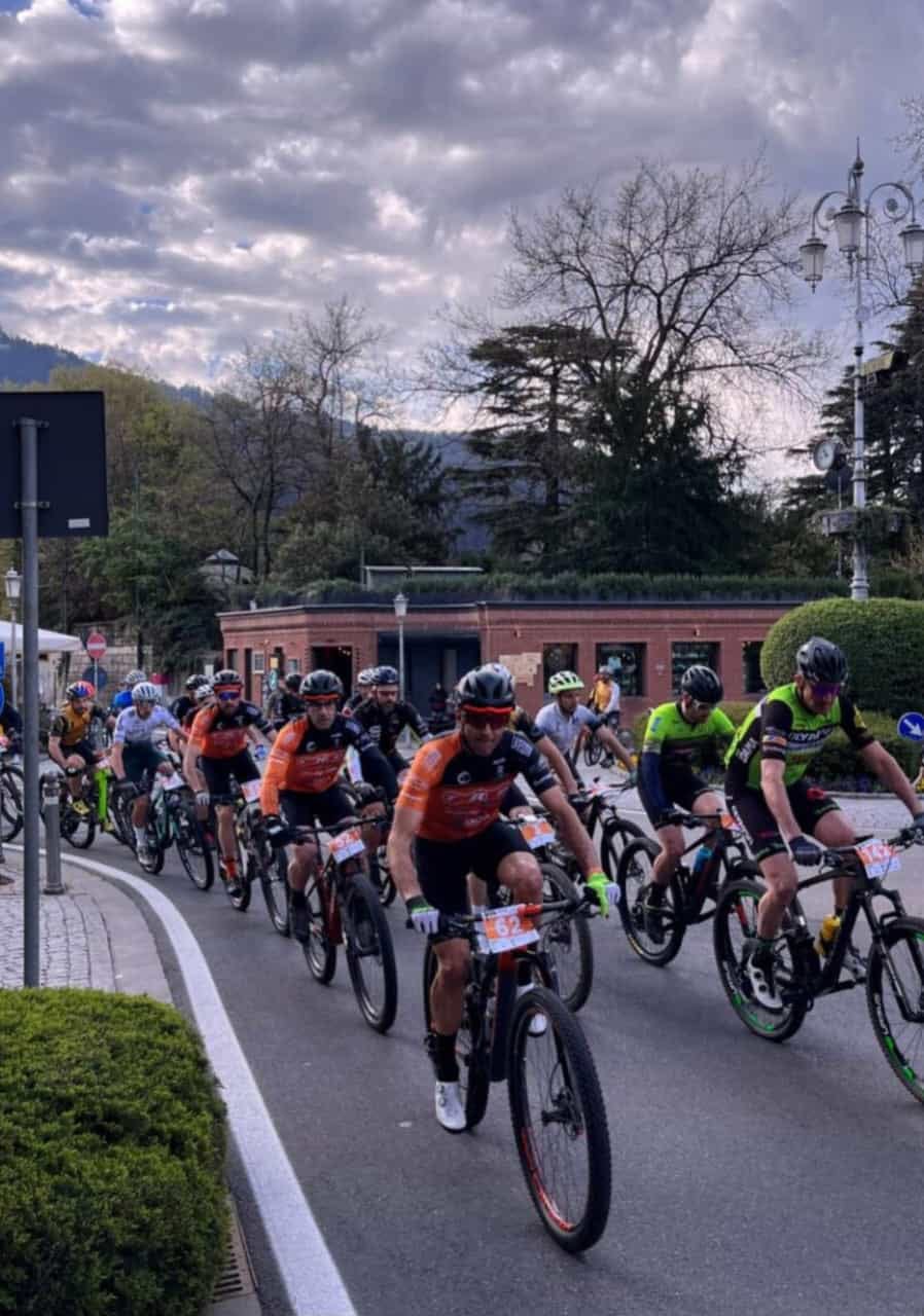 La partenza della Granfondo Lago di Como - Hersh